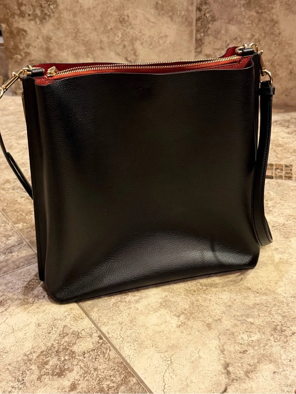 🖤❤️COACH Mollie Bucket Bag